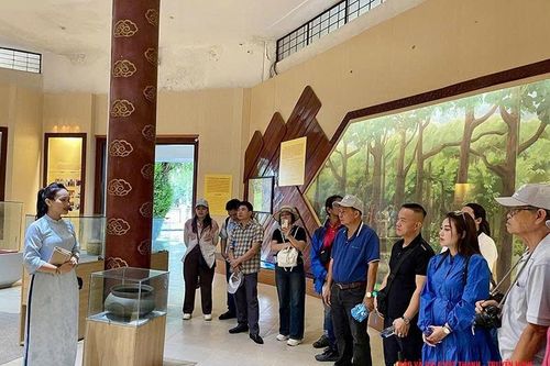 Khẳng định thương hiệu, xây dựng niềm tin với du khách