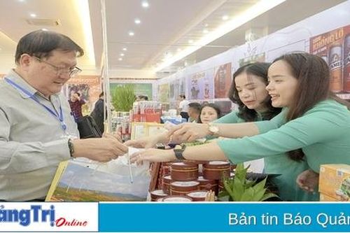 Chú trọng công tác ngoại giao kinh tế trong tình hình mới