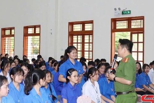 Ngăn chặn, đẩy lùi ma túy học đường