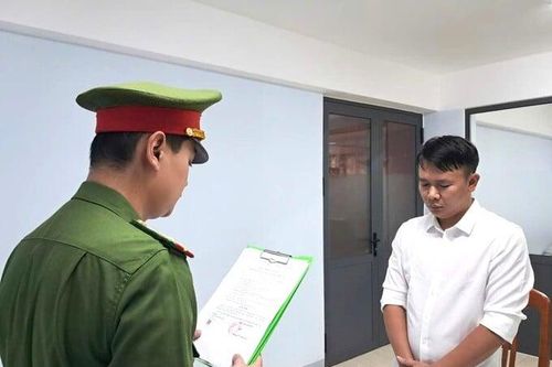 Bắt giam đối tượng lập website giả mạo lừa đảo đổi thẻ cào