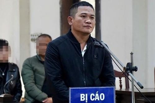 Bản án phúc thẩm tăng mức phạt bị cáo từ 18 tháng lên 3 năm tù