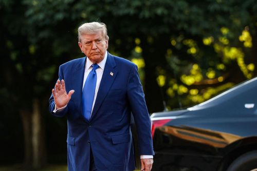 Tổng thống Trump gặp ông Zelensky ở hội nghị NATO