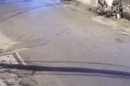 Người đàn ông tử vong tại chỗ sau cú va chạm với xe lôi chở rau củ
