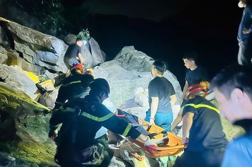 Đuối nước ở điểm du lịch tự phát, một người tử vong thương tâm