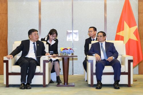 Thủ tướng đề nghị COMAC thúc đẩy mua bán, cho thuê máy bay
