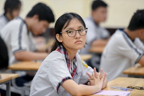 Đề Toán thi tốt nghiệp 'dài như đề Văn', khó có mưa điểm 10