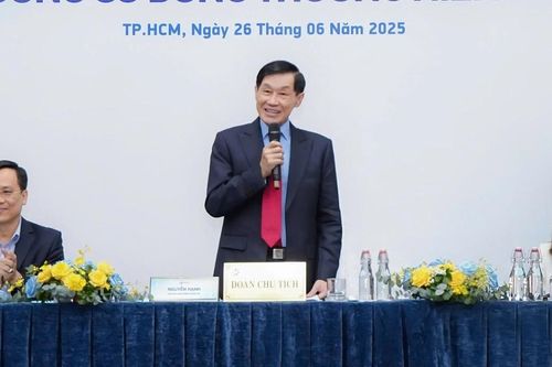 Ông Jonathan Hạnh Nguyễn và gia đình muốn 'tiền đẻ ra tiền' ở Sasco