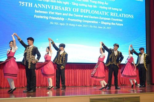 Hội thảo '75 năm thiết lập quan hệ ngoại giao Việt Nam - các nước Trung Đông Âu