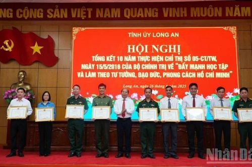 Long An tuyên dương 74 tập thể, cá nhân đã triển khai và thực hiện tốt Chỉ thị số 05