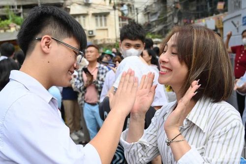 Đề thi tốt nghiệp Ngữ văn: Thí sinh có nhiều cách lý giải về 'vùng trời' và tình yêu Tổ quốc
