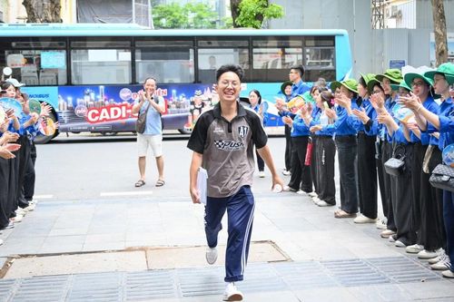 Thí sinh rạng rỡ khi hoàn thành ngày đầu tiên Kỳ thi tốt nghiệp Trung học phổ thông 2025