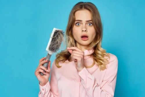 Bác sĩ chia sẻ 6 mẹo 'cứu' mái tóc vào mùa hè