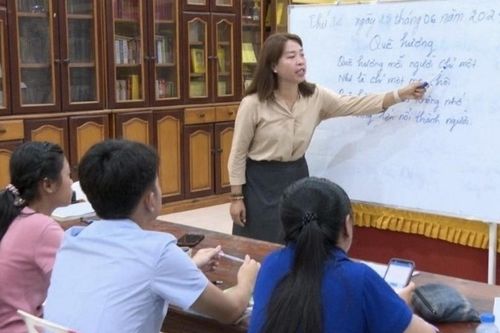 Lớp học tiếng Việt tại chùa Phật tích ở Thủ đô Vientiane