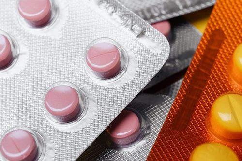 Cả gia đình bị đen ruột, bác sĩ phát hiện thói quen bất ổn