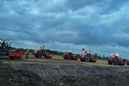 Dự án cao tốc Cần Thơ-Cà Mau tăng tốc tiến độ, về đích trước ngày 19/12