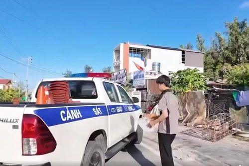Thông tin chính thức về việc clip CSGT chở thí sinh ngủ quên bị nghi dàn dựng