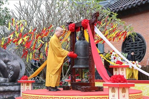 Sáng 1/7, các ngôi chùa trên cả nước đồng loạt cầu nguyện Quốc thái dân an