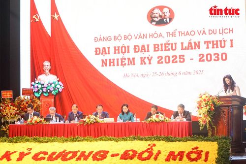 Bảo vệ di sản văn hóa dân tộc, bảo vệ nền tảng văn hóa Việt Nam