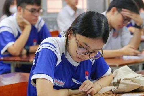 Thí sinh Tp.HCM: Đề Ngữ Văn dễ nhưng khó đạt điểm cao