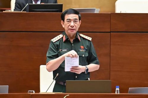 Bộ trưởng Bộ Quốc phòng làm rõ thẩm quyền ban bố tình trạng khẩn cấp