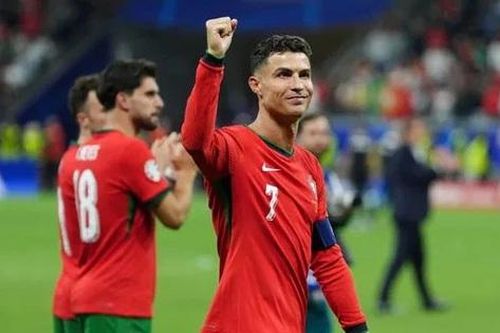 Ronaldo sắp đạt được thỏa thuận ký hợp đồng mới