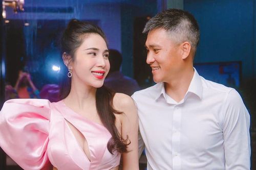 Công Vinh nói 7 từ ngầm tiết lộ tình trạng hôn nhân với Thủy Tiên
