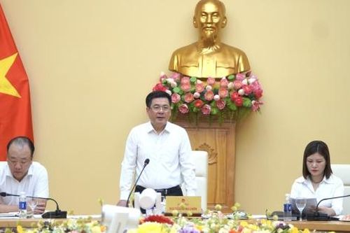 Bộ trưởng Nguyễn Hồng Diên chỉ đạo loạt giải pháp đảm bảo xăng dầu 6 tháng cuối năm