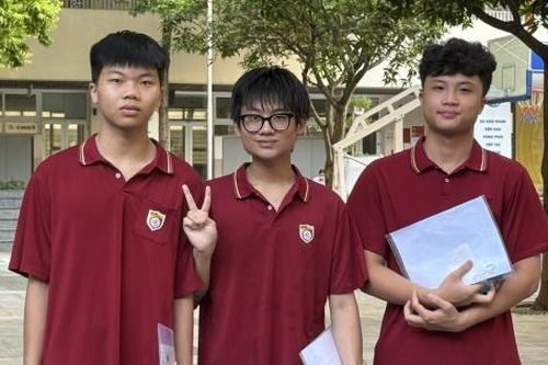Hơn 1,1 triệu sĩ tử bắt đầu kỳ thi THPT 2025: Nhiều em tự tin với môn Văn