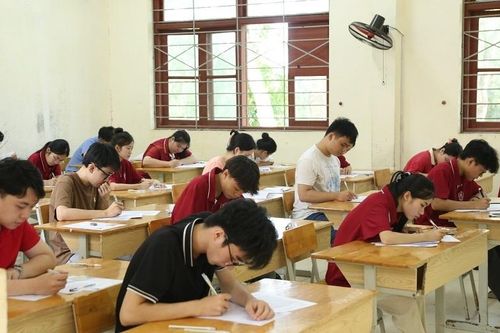 Không thí sinh vi phạm, gần 350 thí sinh vắng mặt môn Ngữ văn tại Thanh Hóa