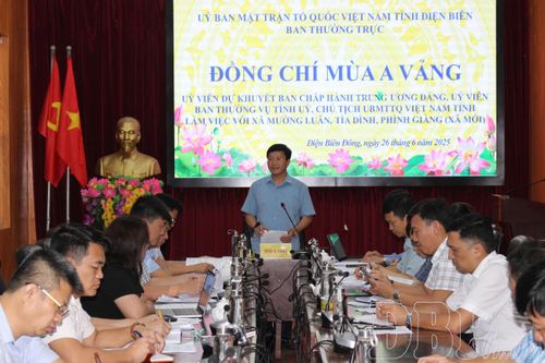 Chủ tịch Ủy ban MTTQ Việt Nam tỉnh Mùa A Vảng làm việc tại Điện Biên Đông