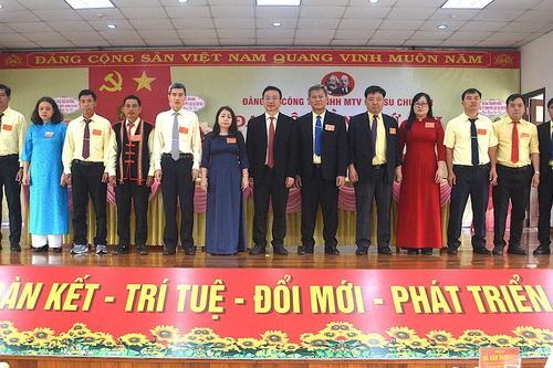 Cao su Chư Păh phấn đấu thu nhập bình quân đạt hơn 11 triệu đồng/người/tháng