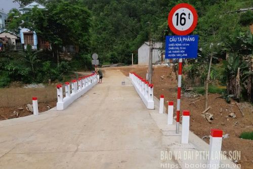 Văn Lãng nối những bờ vui