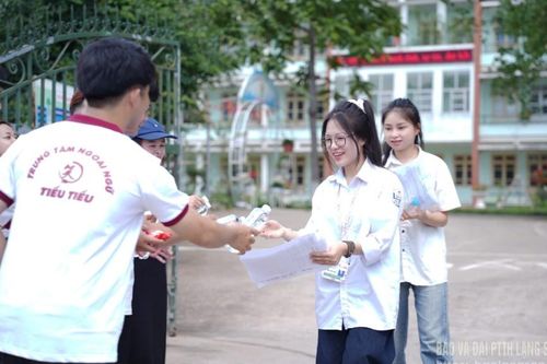 Đề thi môn Ngữ văn Kỳ thi tốt nghiệp trung học phổ thông năm 2025 'mở', mang tính thời sự