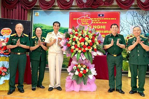 Hợp nhất Ban liên lạc cựu quân nhân và chuyên gia quân sự giúp Lào