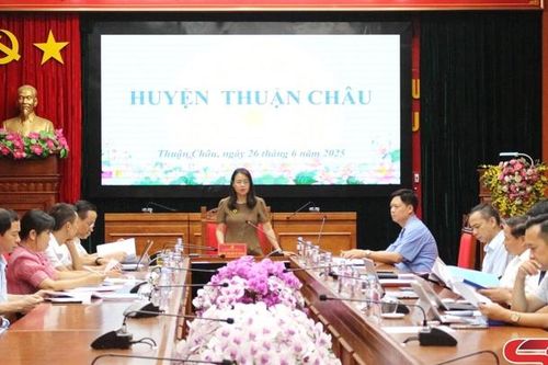Đoàn giám sát Ban Thường vụ Tỉnh ủy làm việc tại huyện Thuận Châu