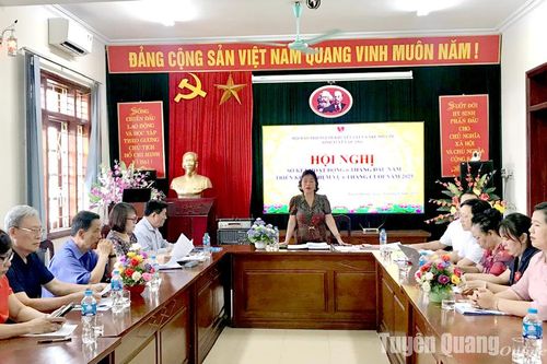 Gần 2 tỷ đồng hỗ trợ người khuyết tật và trẻ mồ côi
