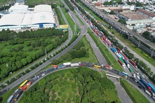 TP.HCM: Phương tiện dừng từ 30 phút, vận tốc 5km/h mới tính là kẹt xe