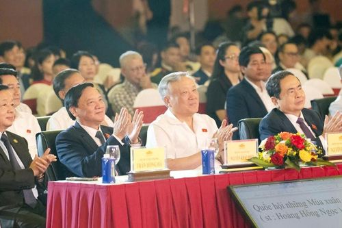 Chủ tịch Quốc hội Trần Thanh Mẫn dự Lễ Tổng kết và trao giải Cuộc vận động sáng tác ca khúc về Quốc hội và Hội đồng nhân dân
