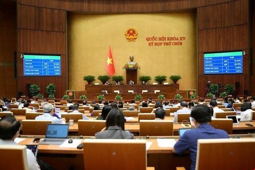 Ngày 25/6, Quốc hội bầu Chủ tịch Hội đồng Bầu cử quốc gia, tiến hành công tác nhân sự
