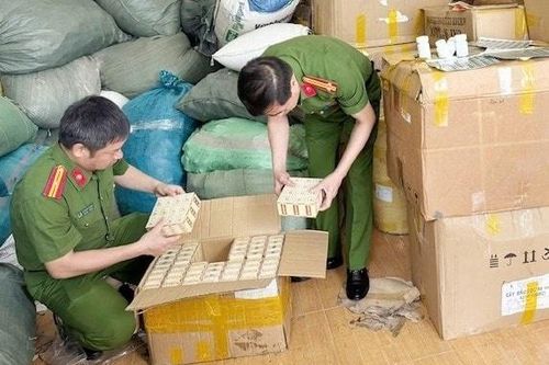 Quyết liệt hơn nữa với tình trạng thuốc giả, thực phẩm giả và mỹ phẩm giả