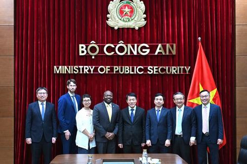 Hợp tác vì một không gian mạng an toàn, sáng tạo và bền vững