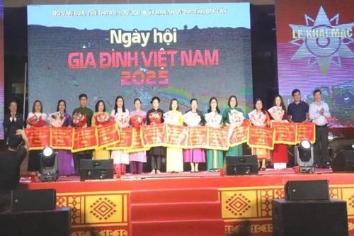 Buôn Ma Thuột: Khai mạc Ngày hội Gia đình Việt Nam năm 2025