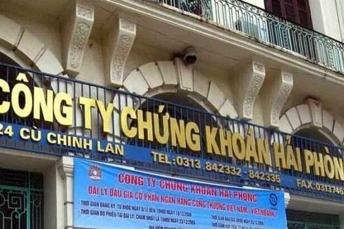 Chứng khoán Hải Phòng (HAC) thay đổi toàn diện nhân sự cấp cao, cổ đông lớn đồng loạt thoái vốn