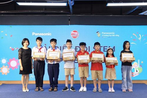 Panasonic trao giải cuộc thi 'Cùng em sáng tạo STEM' năm 2025