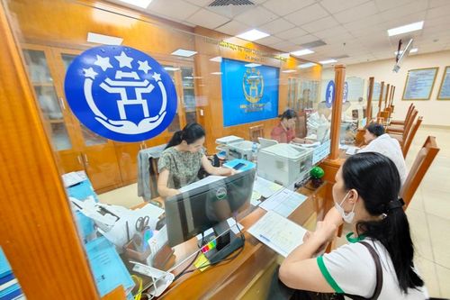 Cử công chức, viên chức ra điểm phục vụ hành chính công tại 126 xã, phường xong trước 28/6