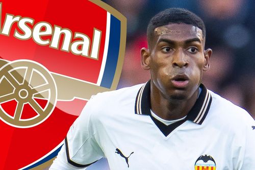Arsenal mua sắm rầm rộ