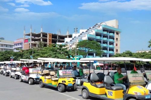 Sầm Sơn 'cắt phanh' xe điện 4 bánh giữa mùa du lịch