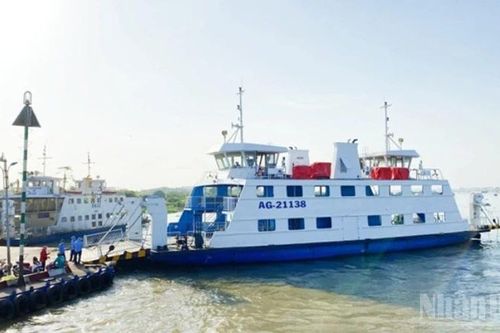Bộ Xây dựng ban hành Thông tư sửa đổi quy định về đăng ký phương tiện thủy và quản lý tuyến vận tải thủy từ bờ ra đảo