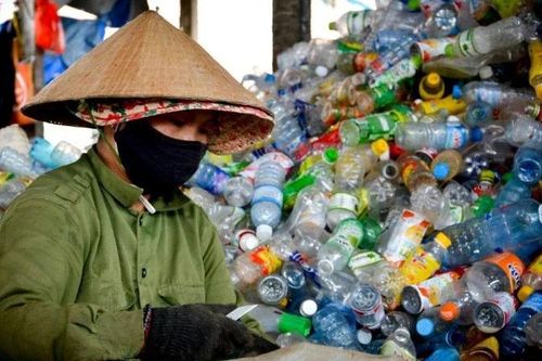 UNDP hỗ trợ lập kế hoạch cải tạo môi trường tại điểm nóng ô nhiễm nhựa