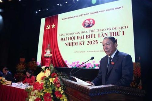 Phát triển công nghiệp văn hóa, đột phá về du lịch, chuyển biến về thể thao